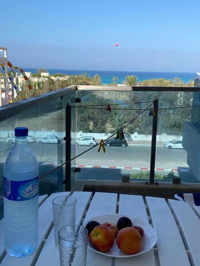 Lovely 1-Bedroom Rental Unit With Sea View Mehdiye Dış mekan fotoğraf